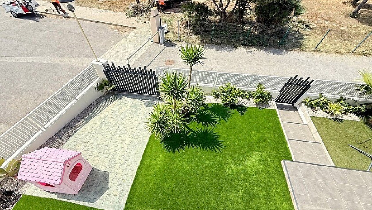 Resale - Luxury villa - Orihuela Costa - La Zenia