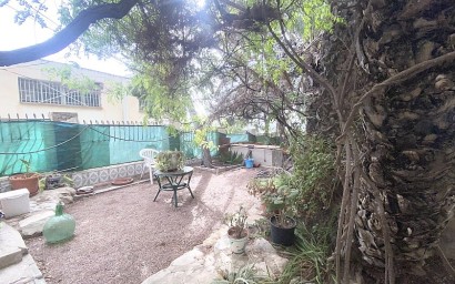 Odsprzedaż - Country house - Crevillente