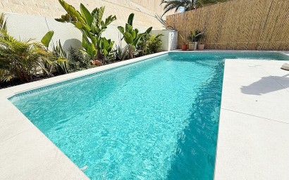 Resale - Luxury villa - Orihuela Costa - La Zenia