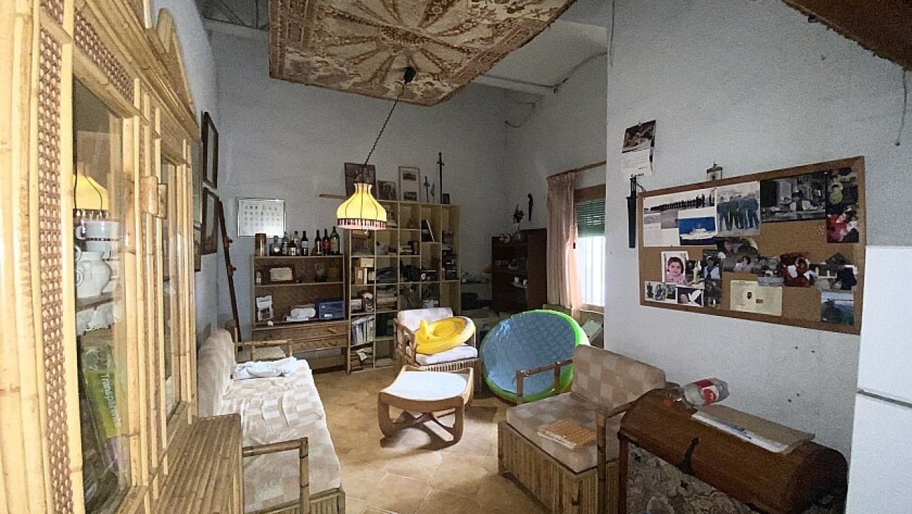 Odsprzedaż - Country house - Crevillente
