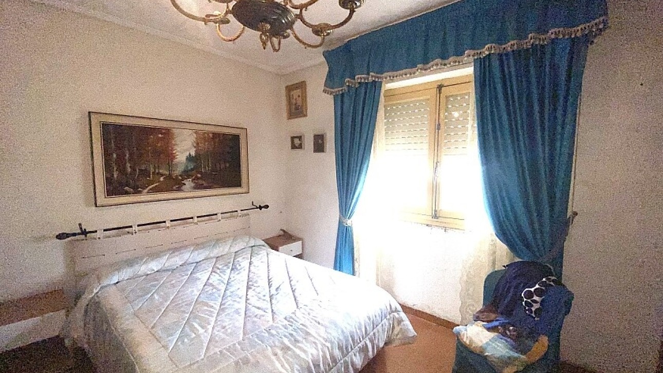 Odsprzedaż - Country house - Crevillente