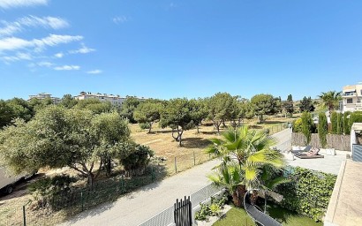Resale - Luxury villa - Orihuela Costa - La Zenia