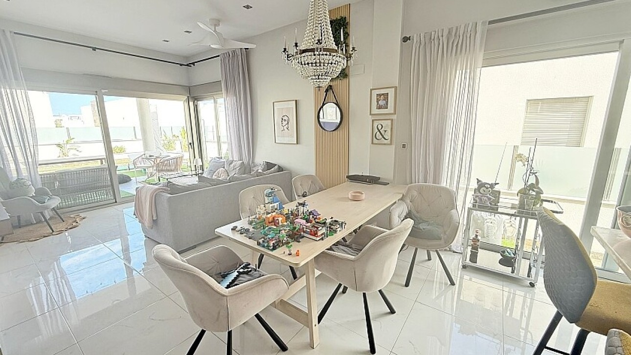 Resale - Luxury villa - Orihuela Costa - Villamartín