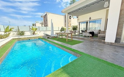 Resale - Luxury villa - Orihuela Costa - Villamartín