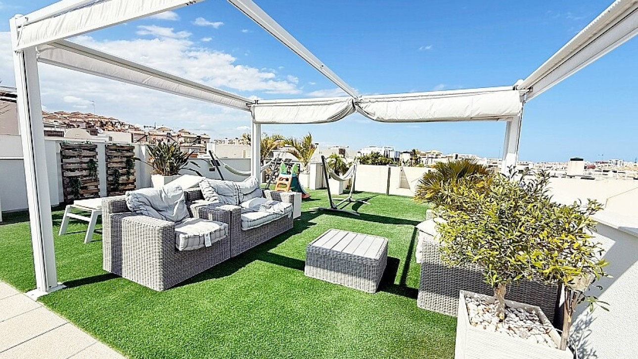 Resale - Luxury villa - Orihuela Costa - Villamartín