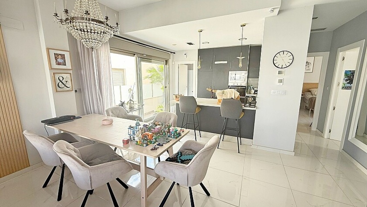 Resale - Luxury villa - Orihuela Costa - Villamartín