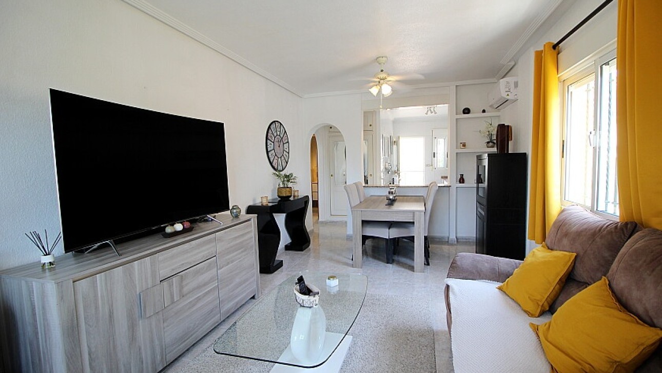 Resale - Villa - Orihuela Costa - Villamartin area