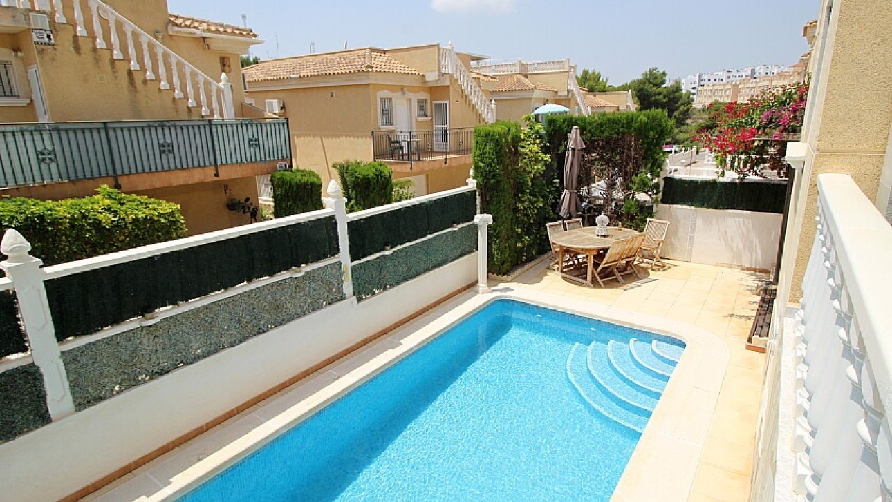 Resale - Villa - Orihuela Costa - Villamartin area