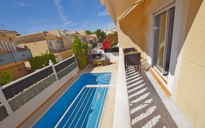 Resale - Villa - Orihuela Costa - Villamartin area