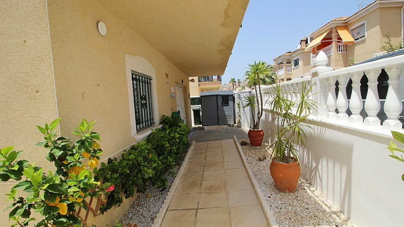 Resale - Villa - Orihuela Costa - Villamartin area