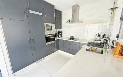 Resale - Luxury villa - Orihuela Costa - Villamartín