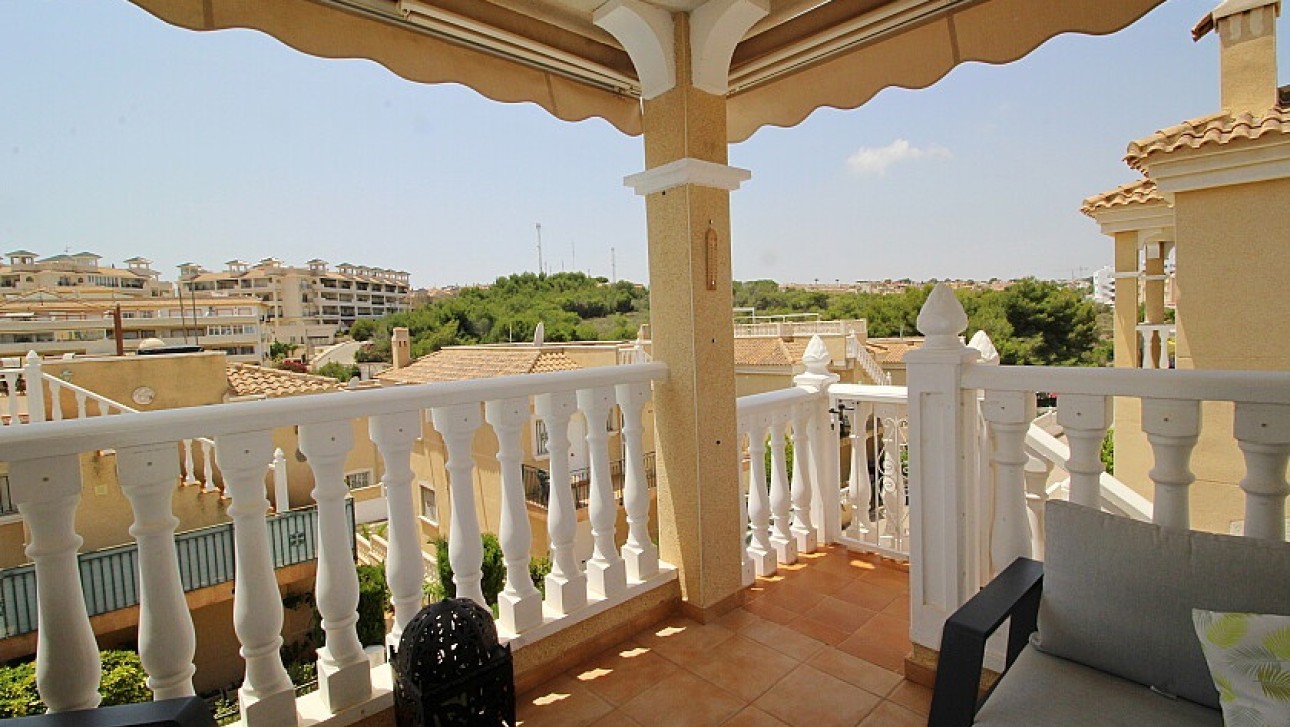 Resale - Villa - Orihuela Costa - Villamartin area