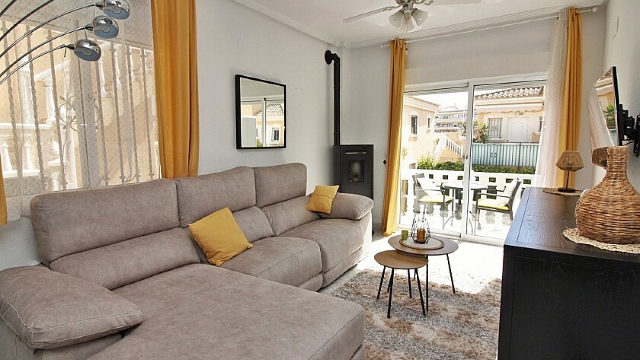 Resale - Villa - Orihuela Costa - Villamartin area