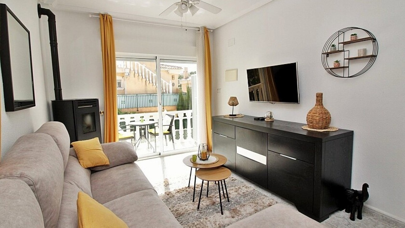 Resale - Villa - Orihuela Costa - Villamartin area