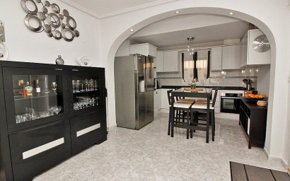 Resale - Villa - Orihuela Costa - Villamartin area