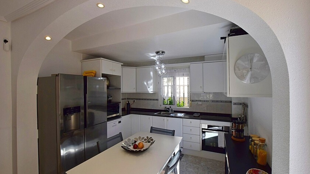 Resale - Villa - Orihuela Costa - Villamartin area