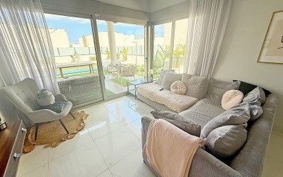 Resale - Luxury villa - Orihuela Costa - Villamartín
