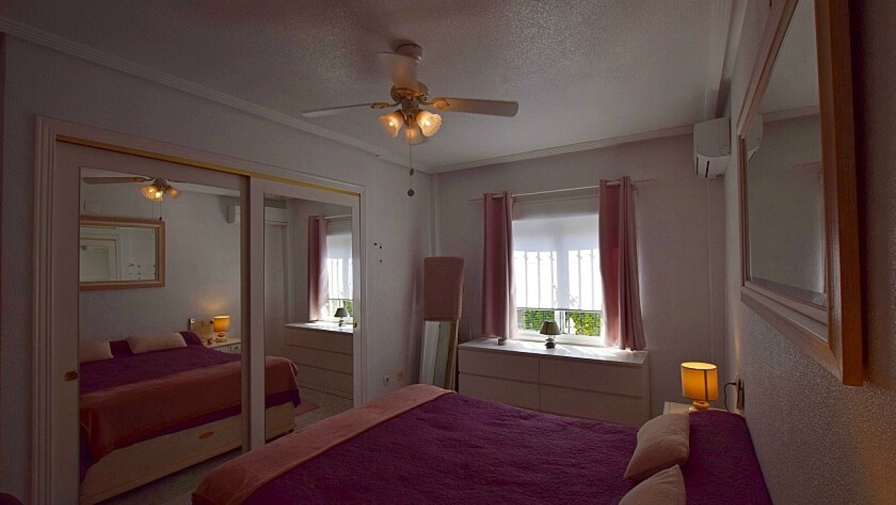 Resale - Villa - Orihuela Costa - Villamartin area