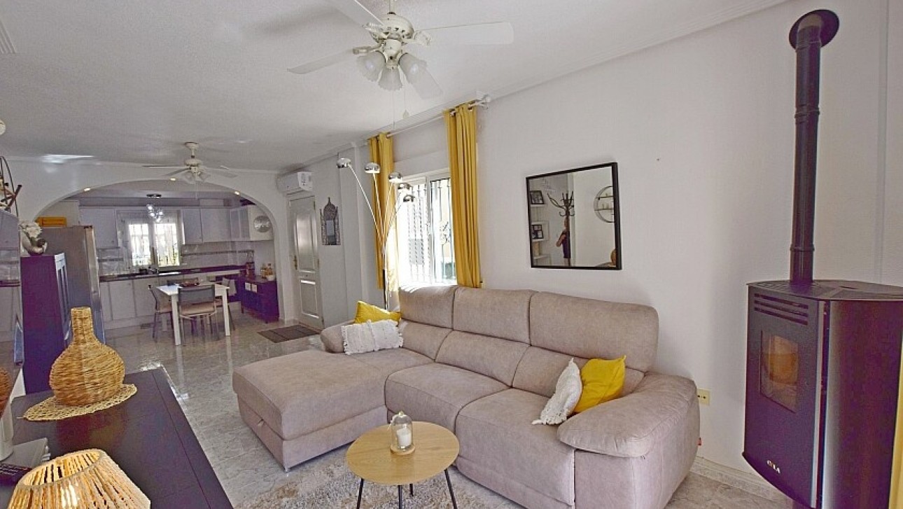 Resale - Villa - Orihuela Costa - Villamartin area