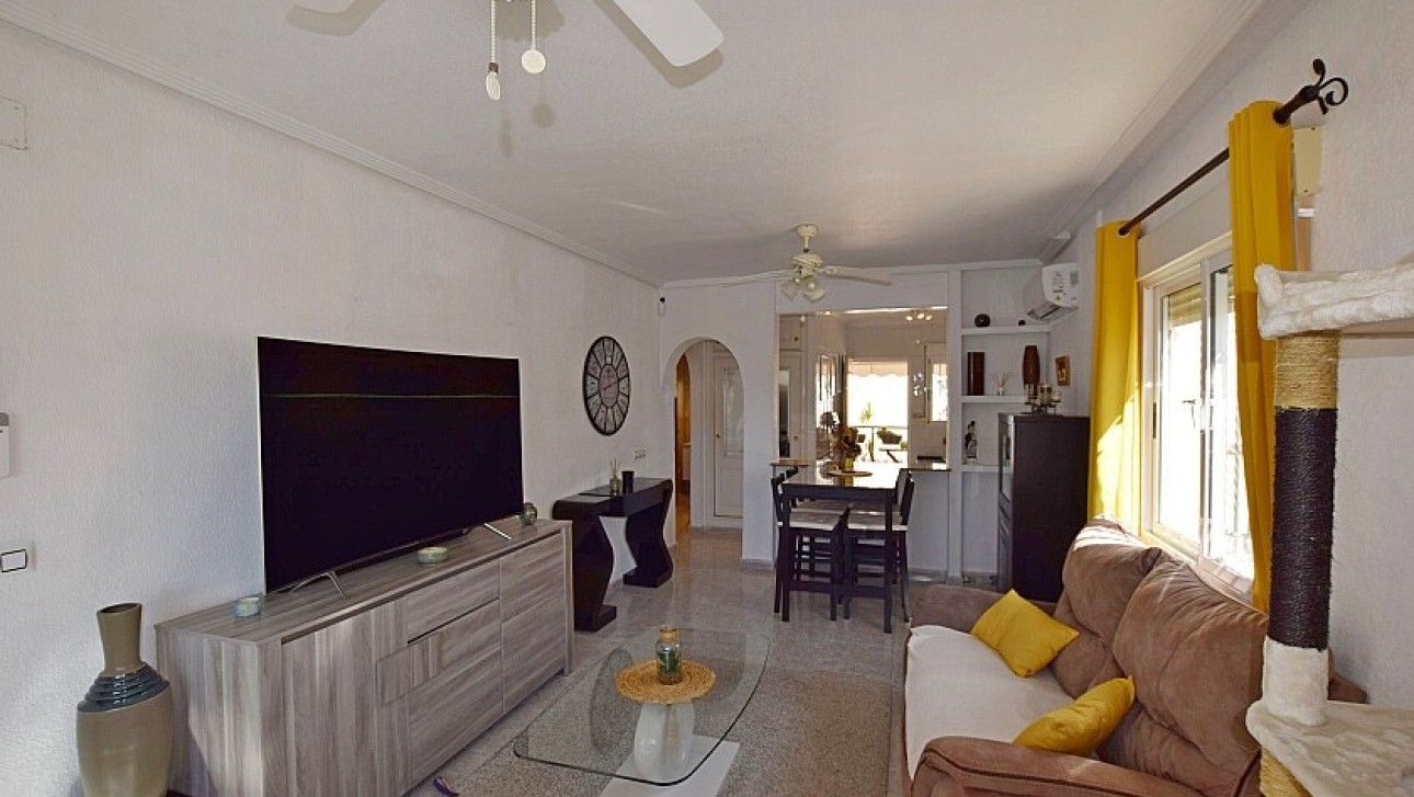 Resale - Villa - Orihuela Costa - Villamartin area