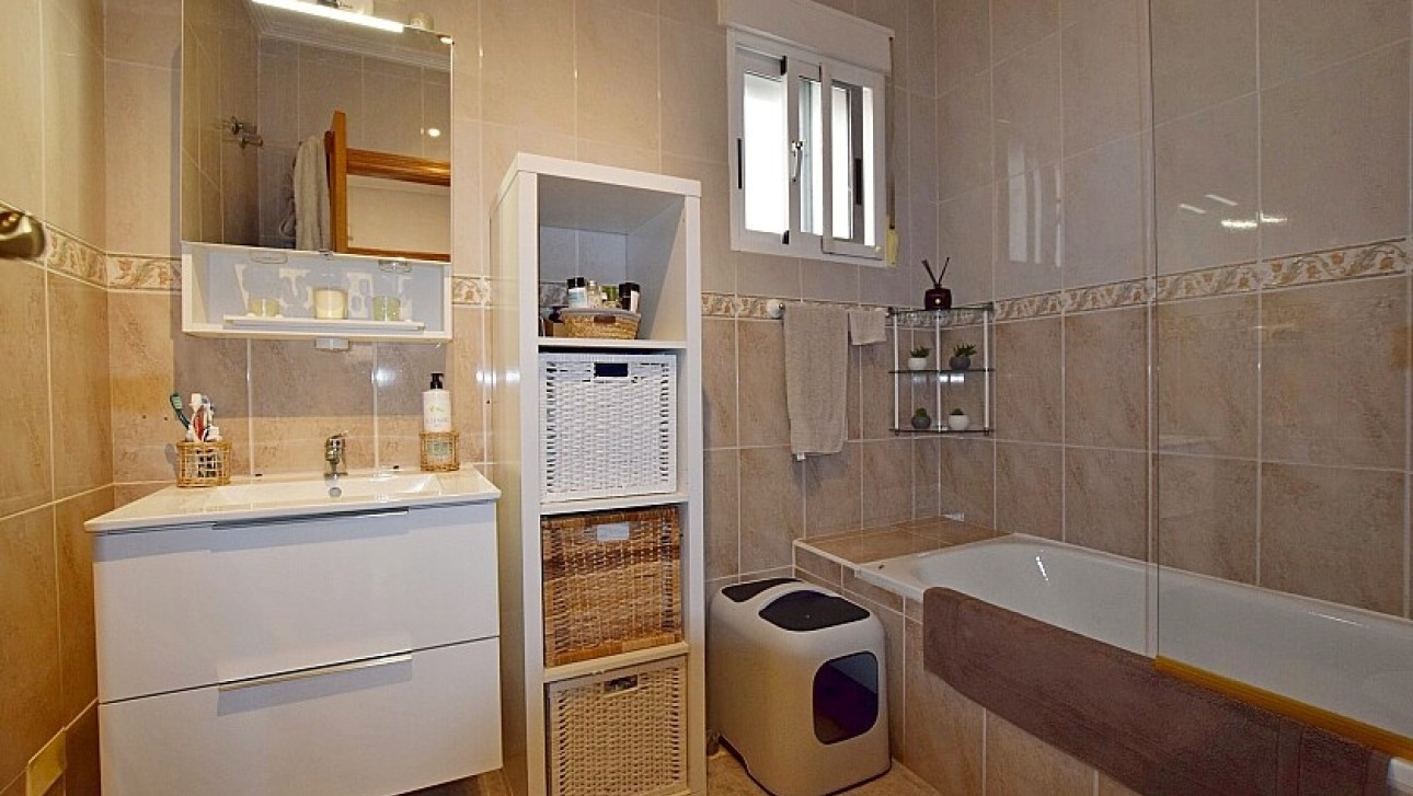 Resale - Villa - Orihuela Costa - Villamartin area
