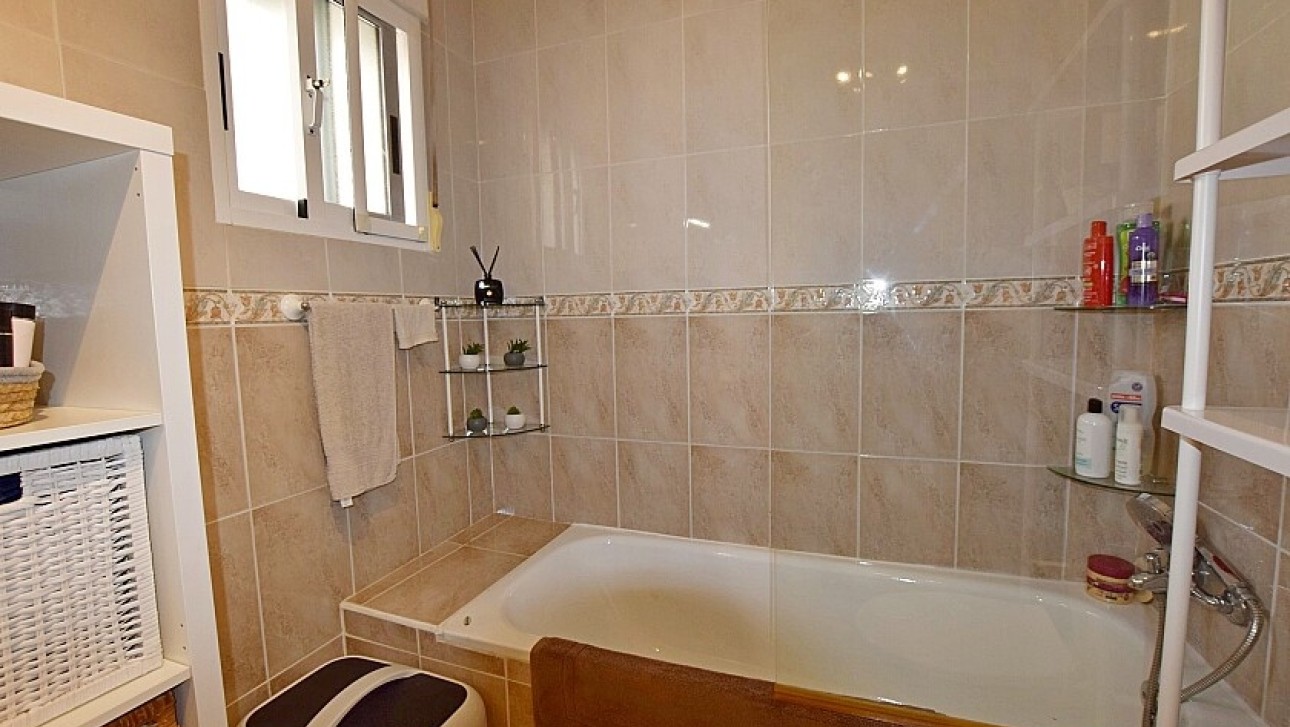 Resale - Villa - Orihuela Costa - Villamartin area