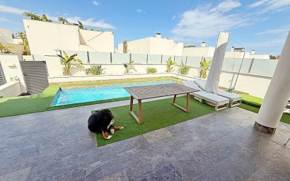 Resale - Luxury villa - Orihuela Costa - Villamartín