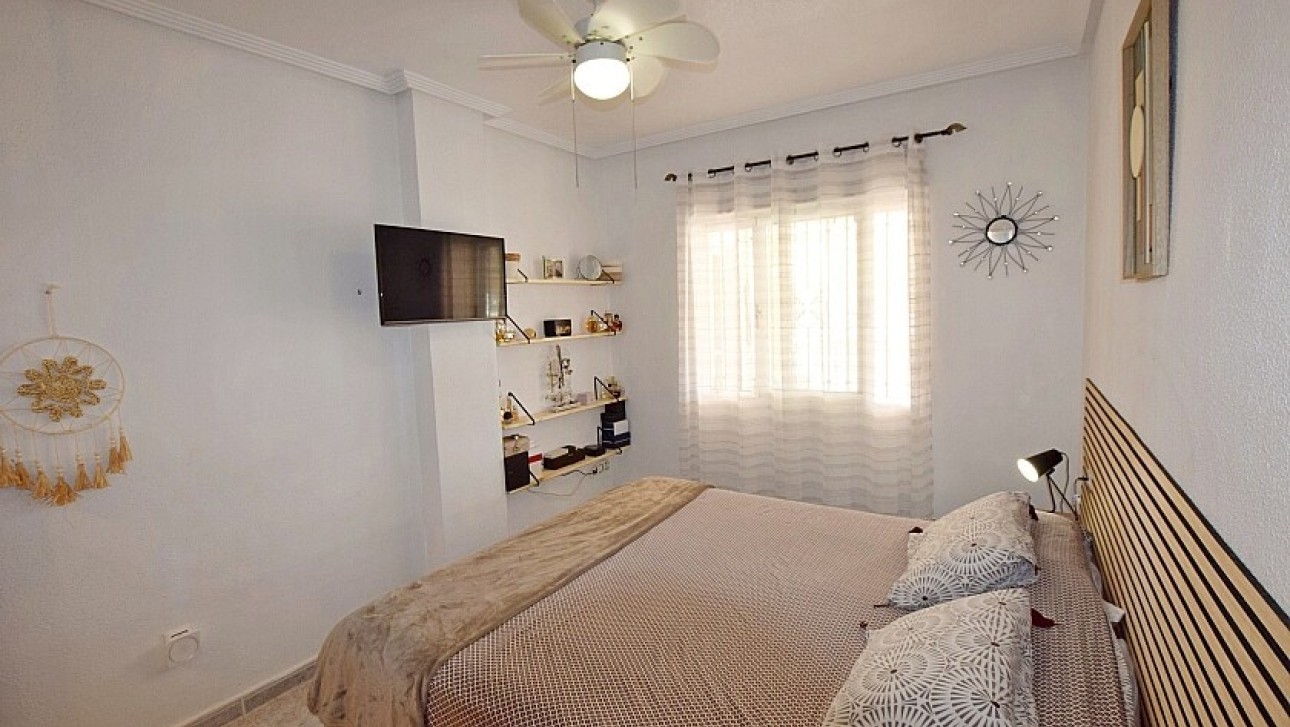 Resale - Villa - Orihuela Costa - Villamartin area