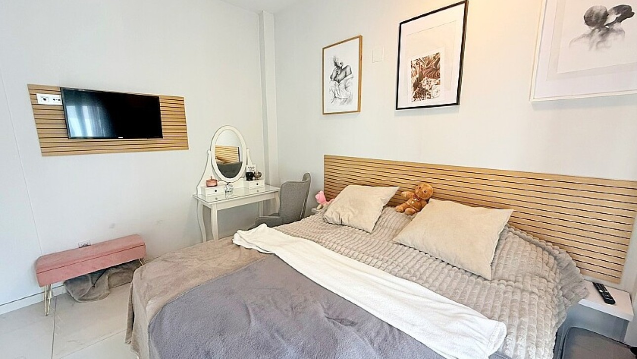 Resale - Luxury villa - Orihuela Costa - Villamartín