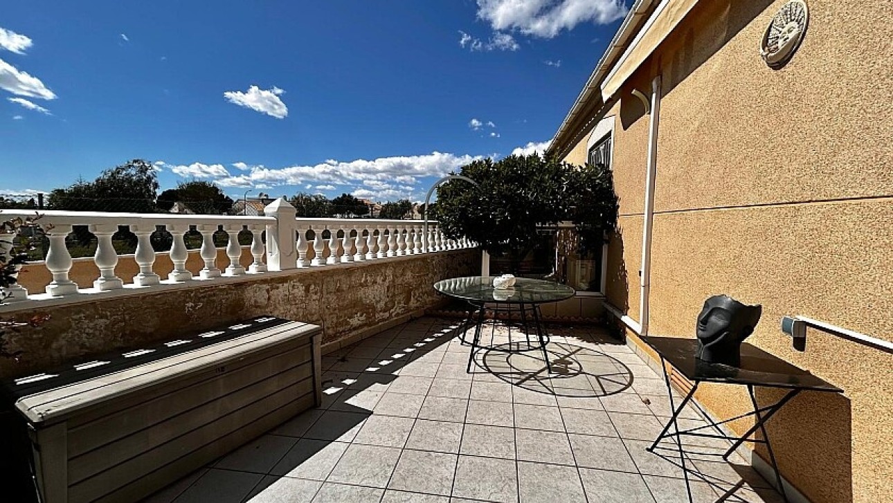 Resale - Villa - Torrevieja - Los Altos