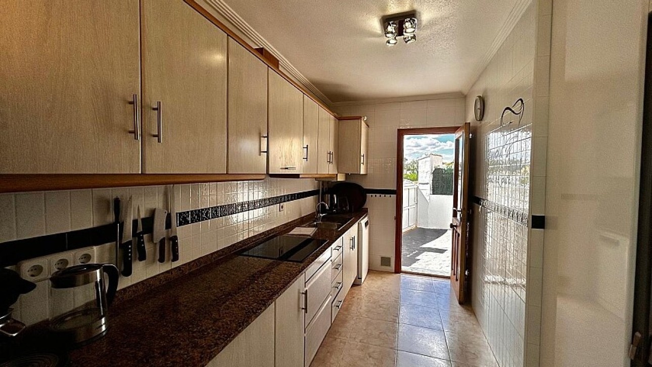 Resale - Villa - Torrevieja - Los Altos