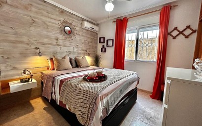 Resale - Villa - Torrevieja - Los Altos