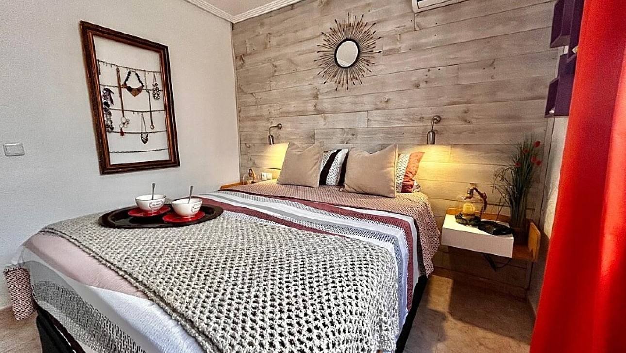Resale - Villa - Torrevieja - Los Altos