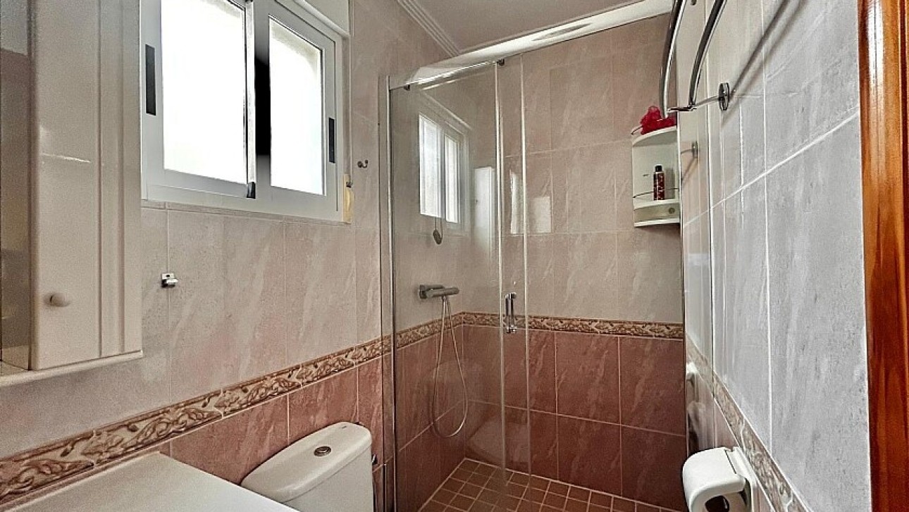 Resale - Villa - Torrevieja - Los Altos