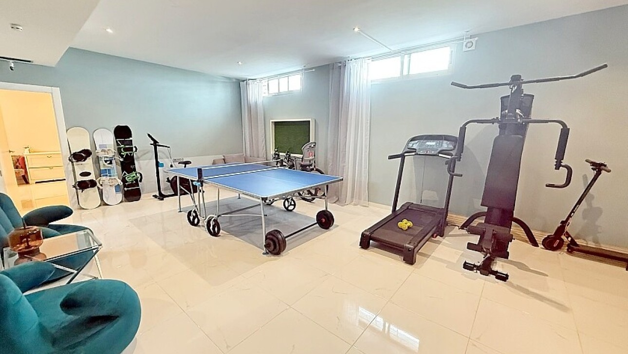 Resale - Luxury villa - Orihuela Costa - Villamartín