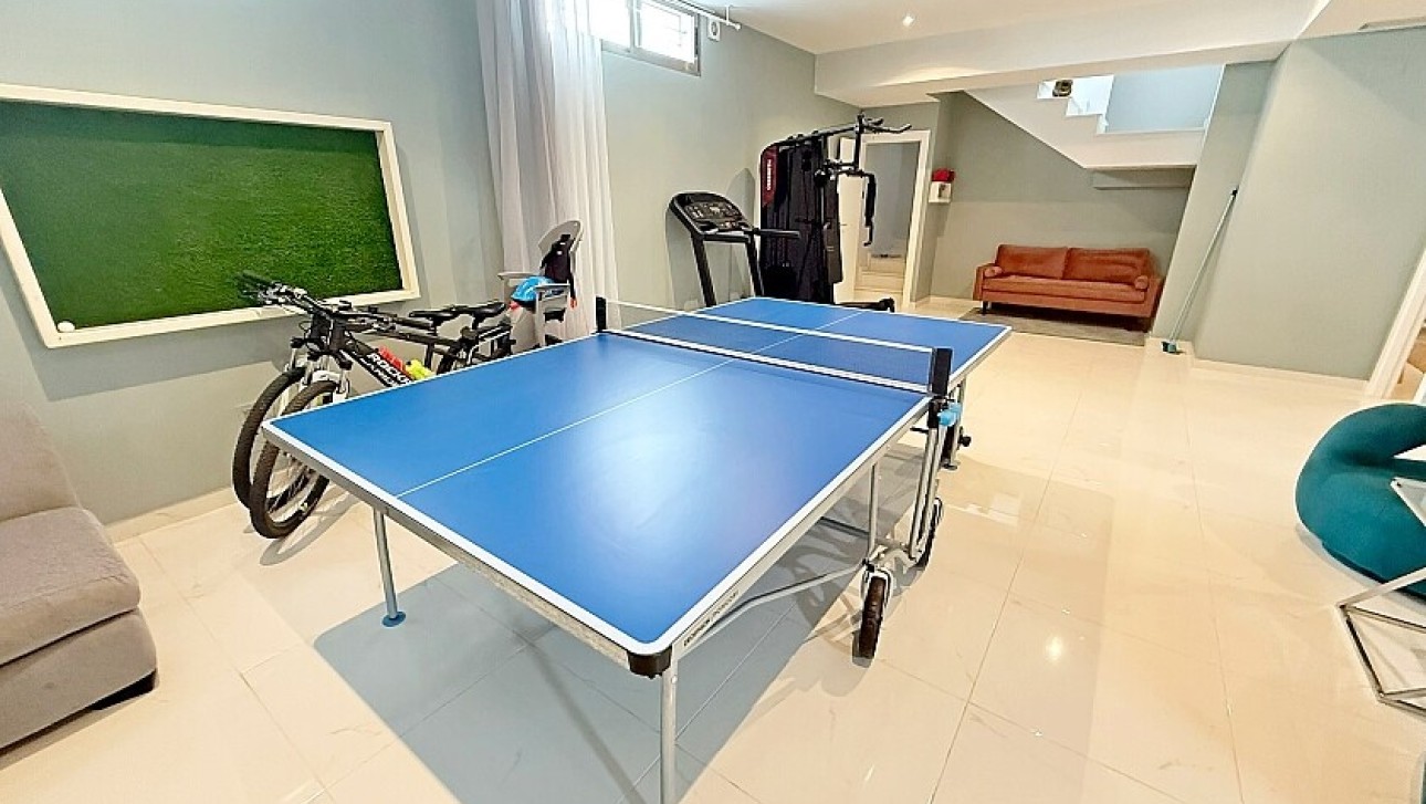 Resale - Luxury villa - Orihuela Costa - Villamartín