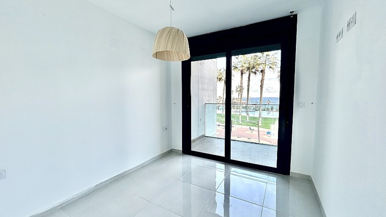 Resale - Apartment - Punta Prima