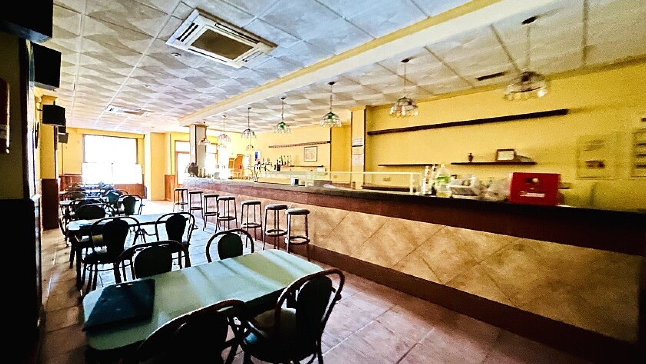 Resale - Commercial - Torrevieja - Playa del Cura
