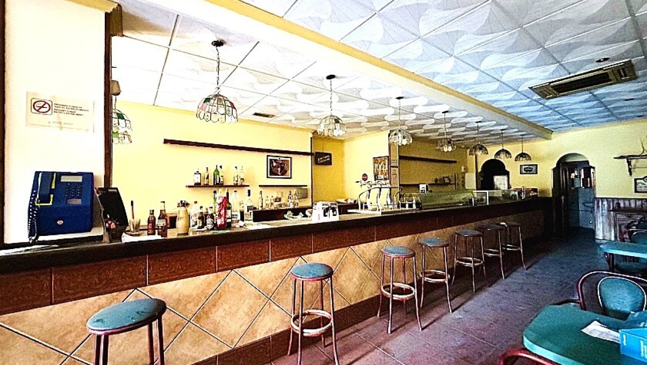 Resale - Commercial - Torrevieja - Playa del Cura