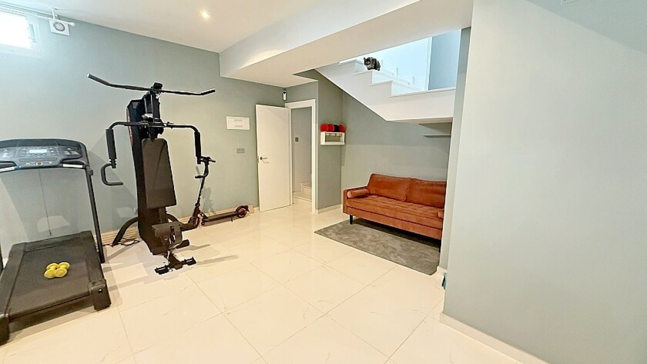 Resale - Luxury villa - Orihuela Costa - Villamartín