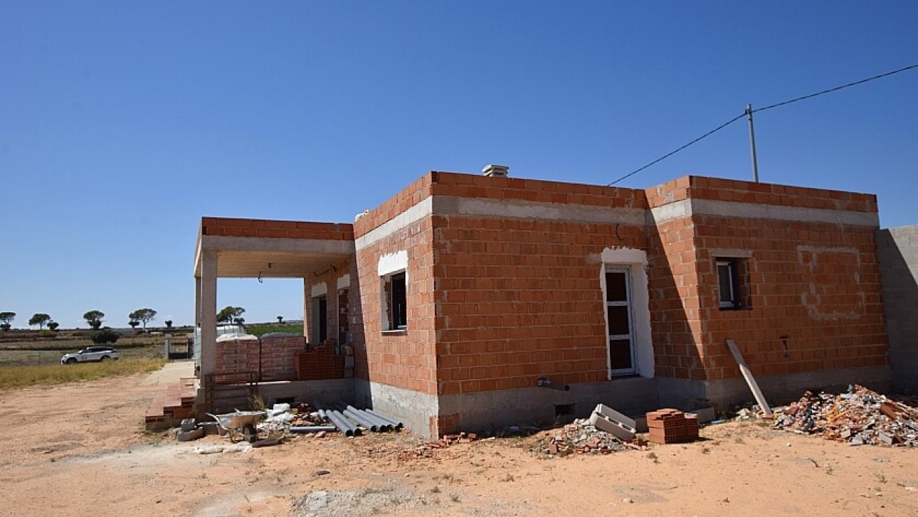 Resale - Country house - Pinoso