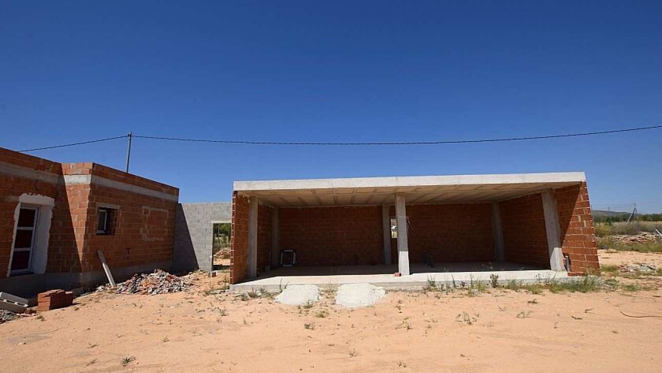 Resale - Country house - Pinoso