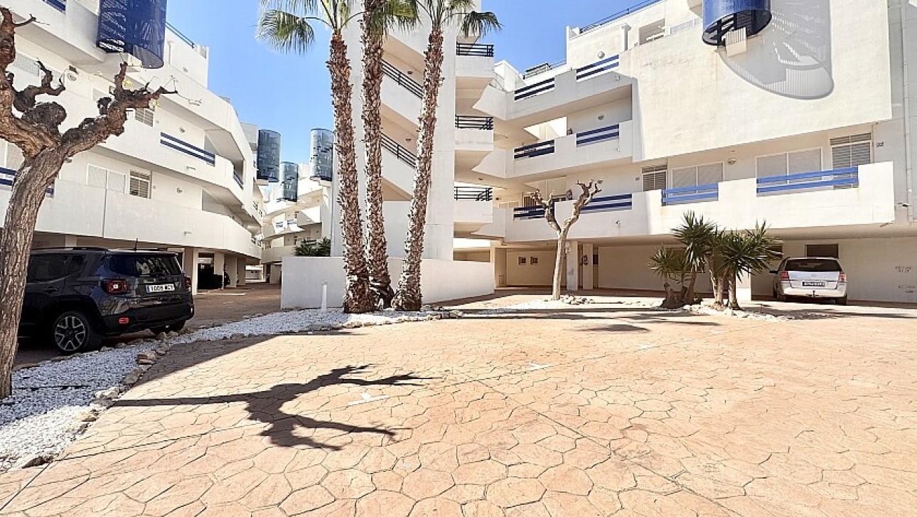 Resale - Apartment - Orihuela Costa - Playa Flamenca