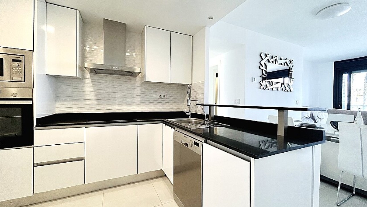 Resale - Apartment - Punta Prima