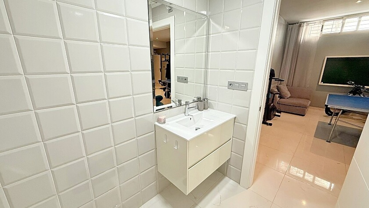 Resale - Luxury villa - Orihuela Costa - Villamartín