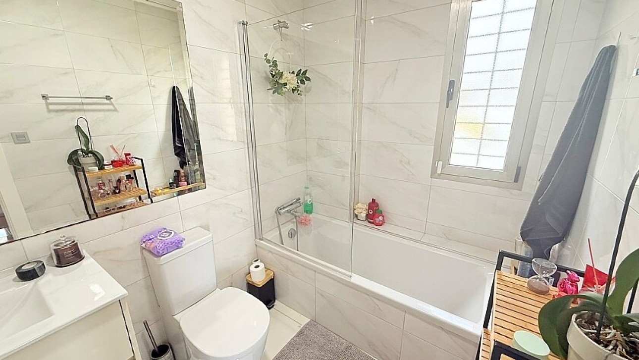 Resale - Luxury villa - Orihuela Costa - Villamartín