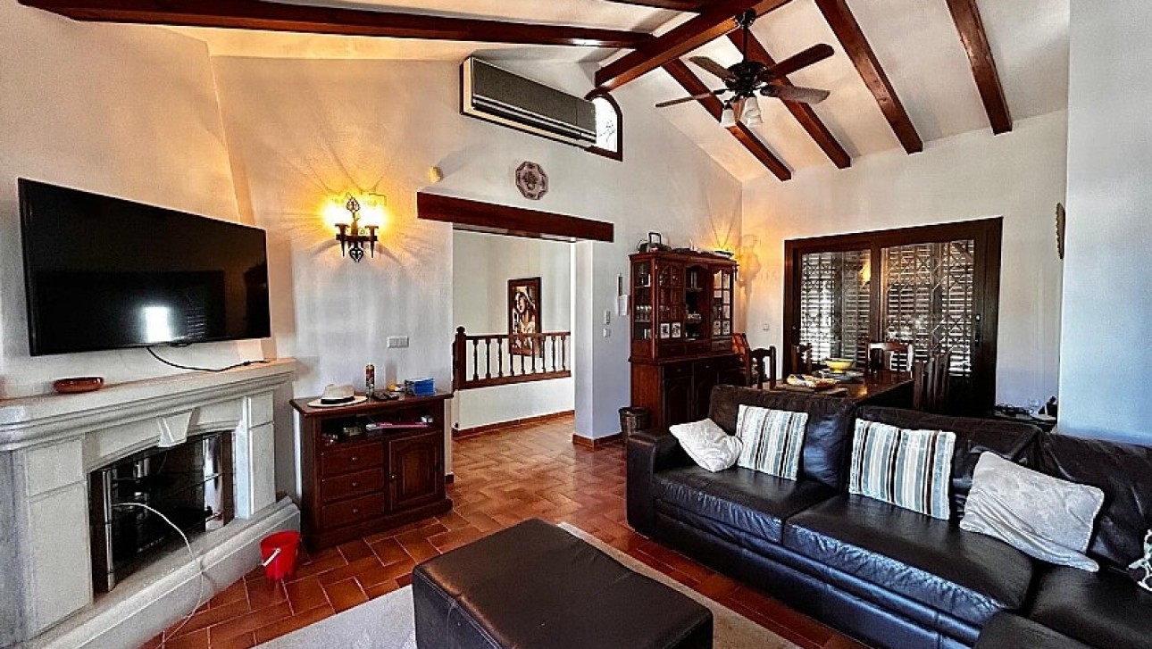 Resale - Villa - Orihuela Costa - Villamartín