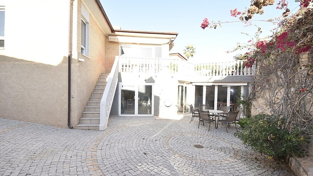Resale - Semidetached villa - Orihuela Costa - La Zenia