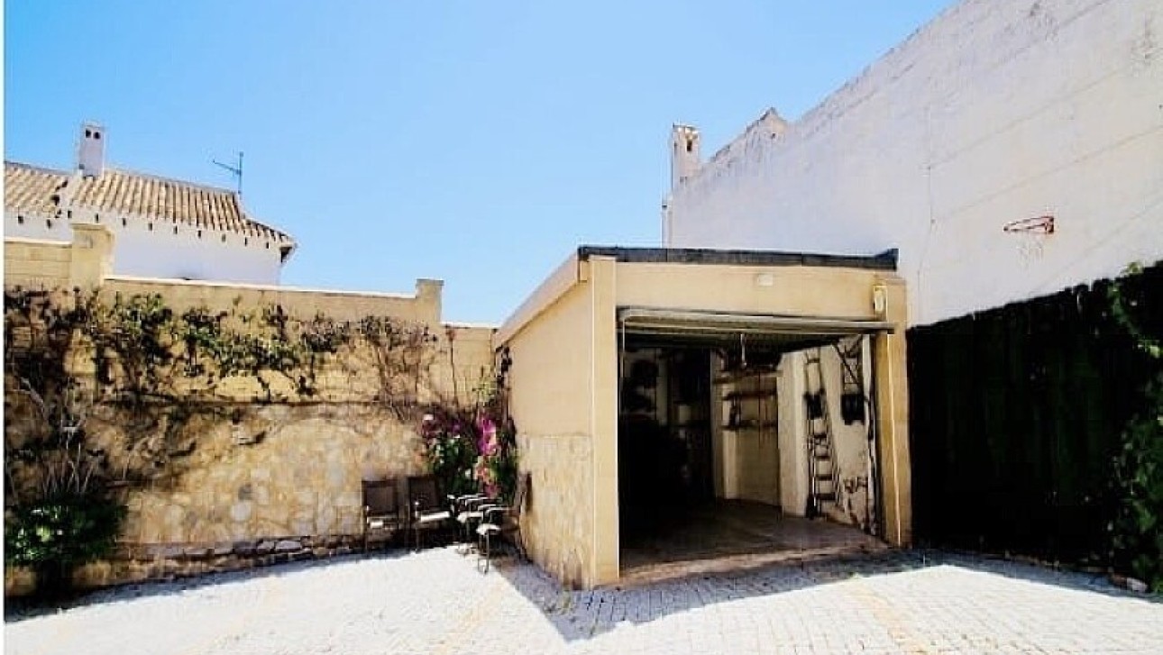 Resale - Semidetached villa - Orihuela Costa - La Zenia