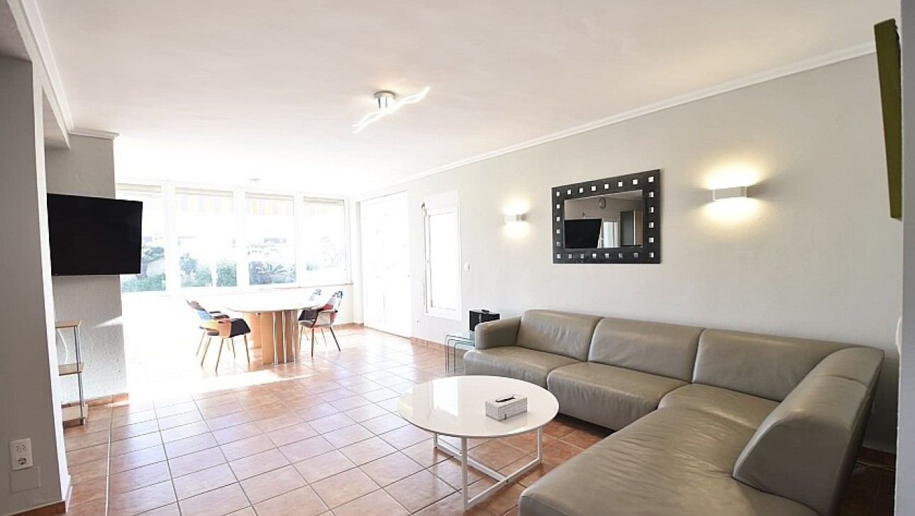 Resale - Semidetached villa - Orihuela Costa - La Zenia